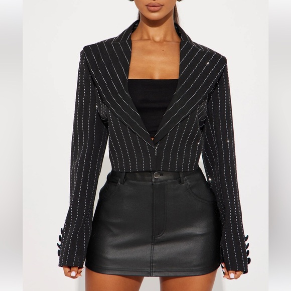 NWT CROPPED PINSTRIPE RHINESTONE BLAZER - Picture 1 of 7
